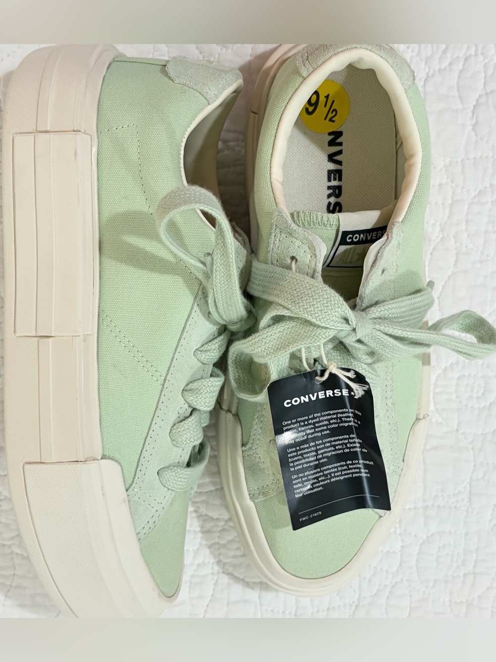 NWT SZ 9.5 Converse All Stars Women's Low Top Platform Sneakers in Mint